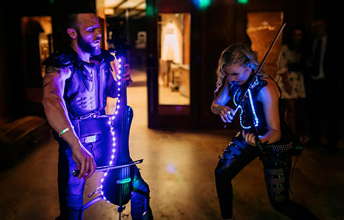 Violín y chelo led Barcelona